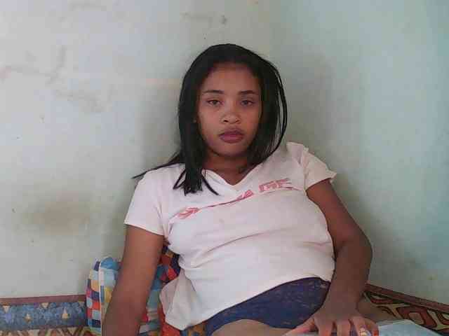 TriciaBella webcam