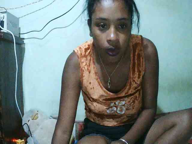 TriciaBella webcam