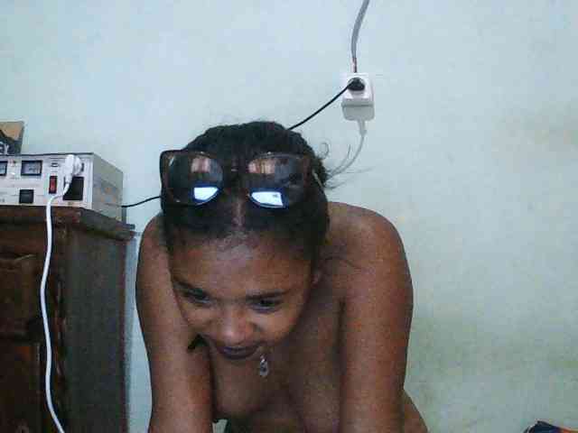 TriciaBella webcam