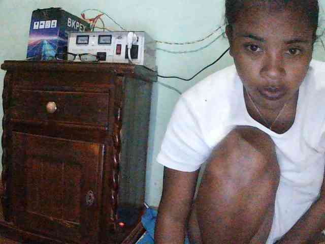 TriciaBella webcam