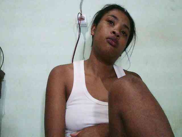 TriciaBella webcam
