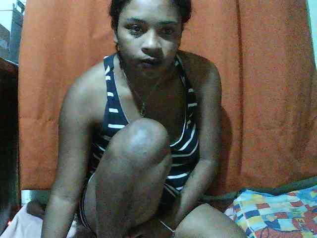 TriciaBella webcam