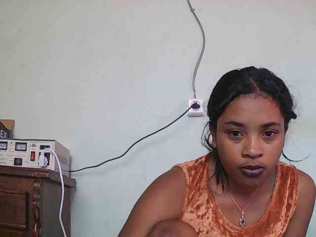 TriciaBella webcam