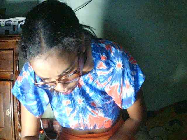 TriciaBella webcam
