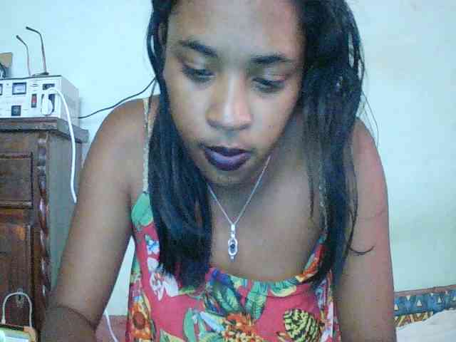 TriciaBella webcam
