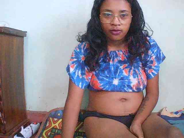 Modèle: TriciaBella