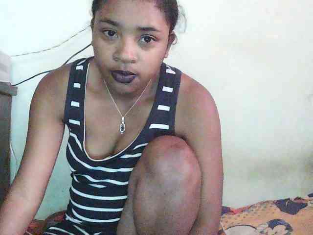 TriciaBella webcam