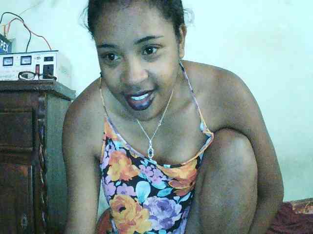 TriciaBella webcam