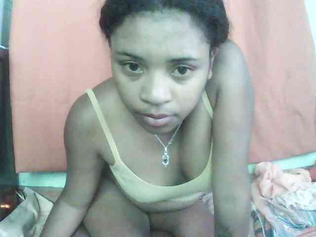 TriciaBella webcam