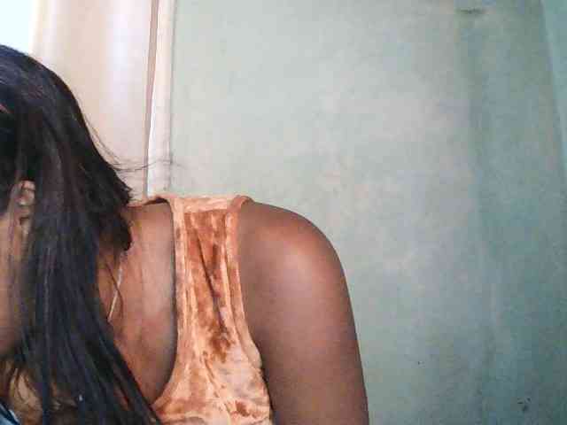 TriciaBella webcam
