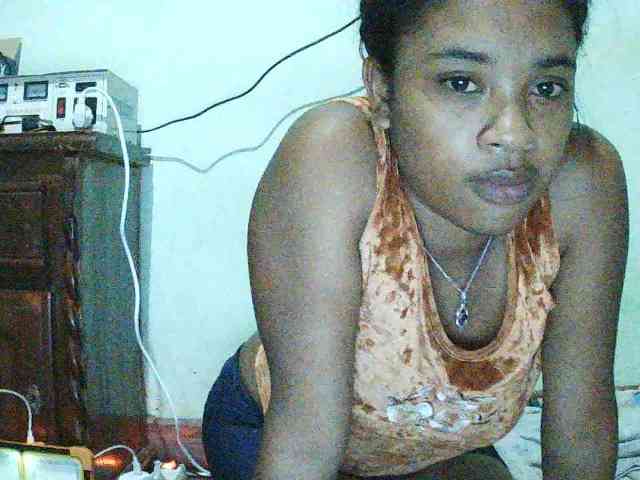 TriciaBella webcam