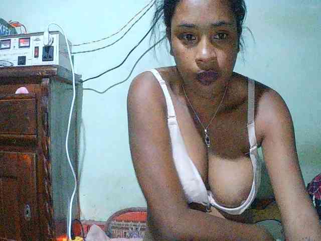 TriciaBella Live Webcam on BongaCams