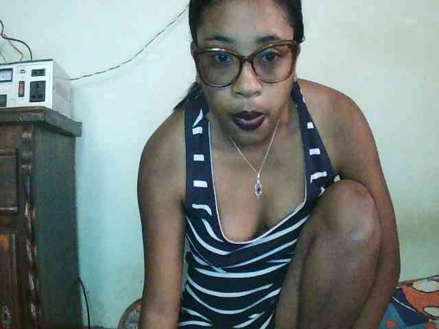 TriciaBella webcam