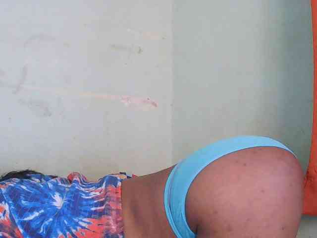TriciaBella webcam