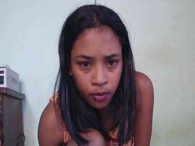 TriciaBella webcam