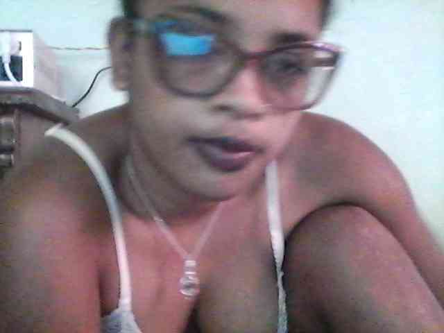 TriciaBella webcam