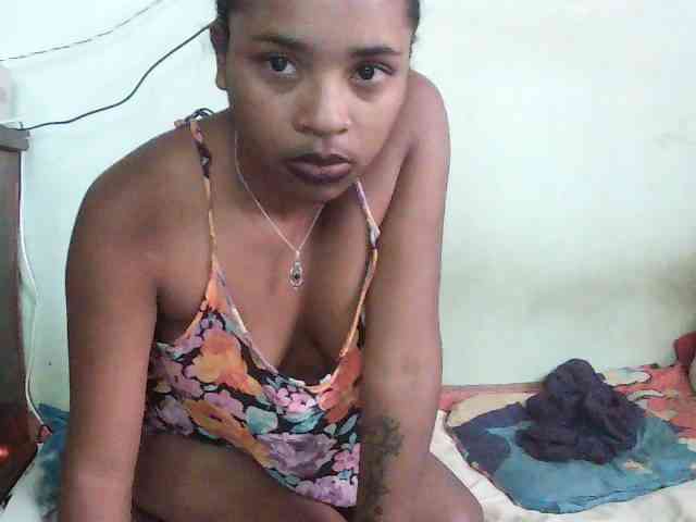 TriciaBella webcam