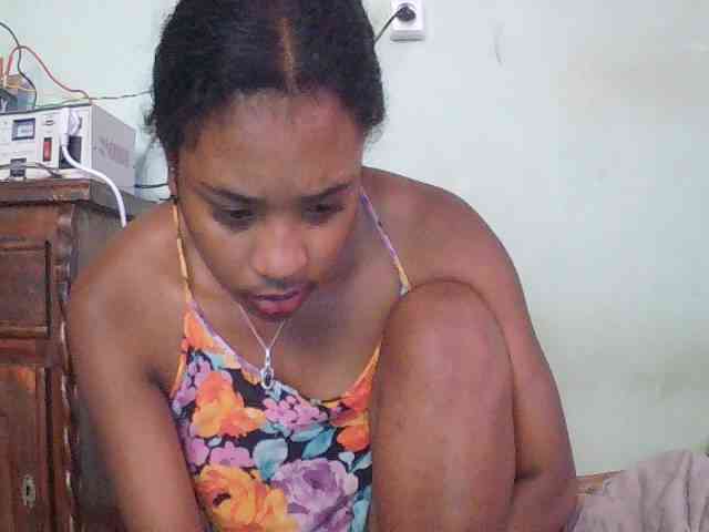 TriciaBella webcam