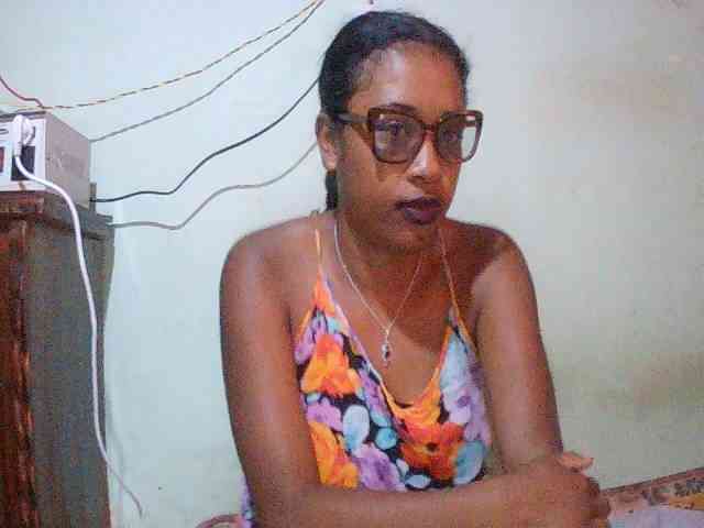TriciaBella webcam