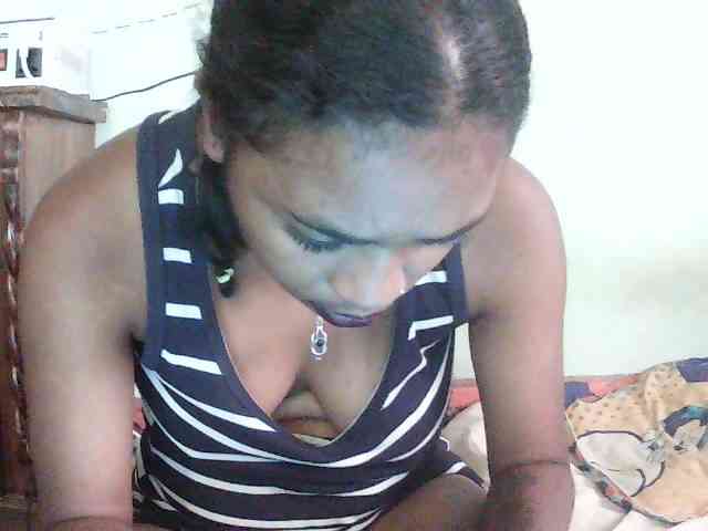 TriciaBella webcam