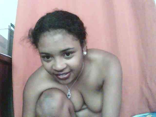 TriciaBella webcam