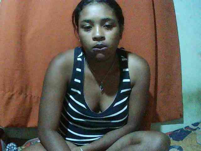 TriciaBella webcam