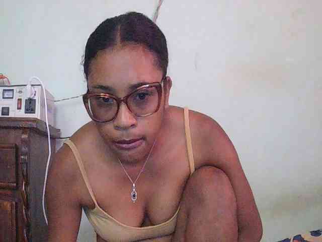 TriciaBella webcam