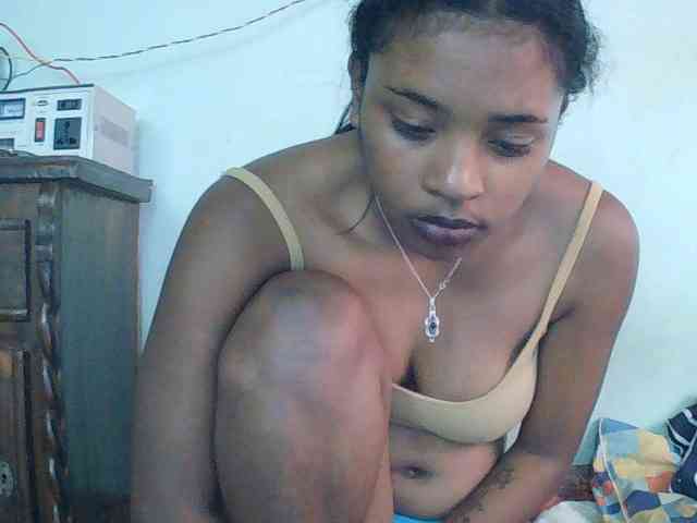 TriciaBella webcam