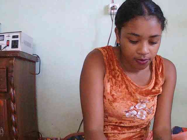 TriciaBella webcam