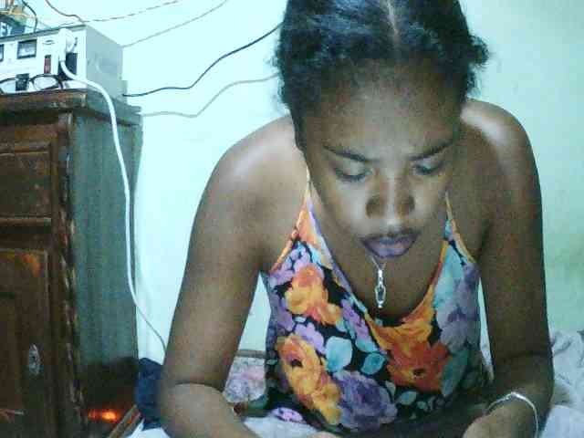 TriciaBella webcam