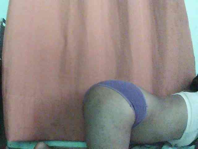 TriciaBella webcam