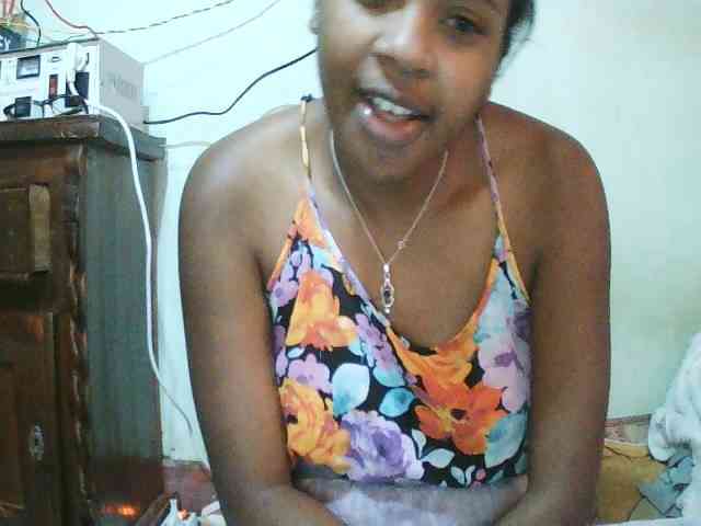 TriciaBella webcam