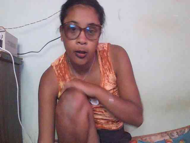 TriciaBella webcam