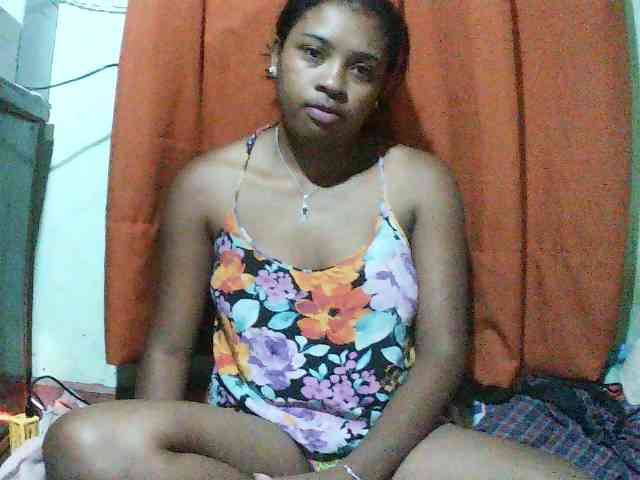 TriciaBella webcam