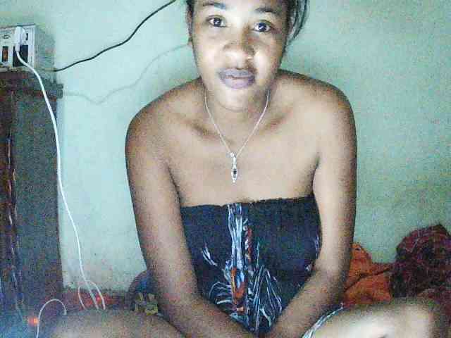 TriciaBella webcam
