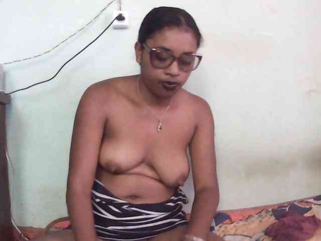 TriciaBella webcam