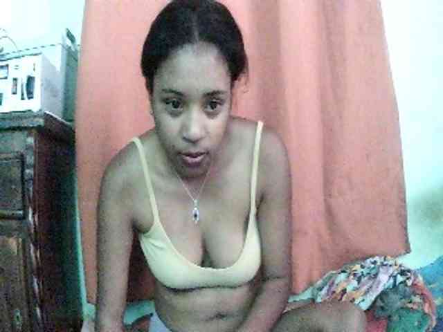 TriciaBella webcam