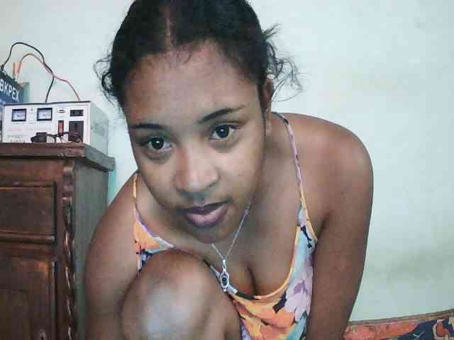 TriciaBella webcam