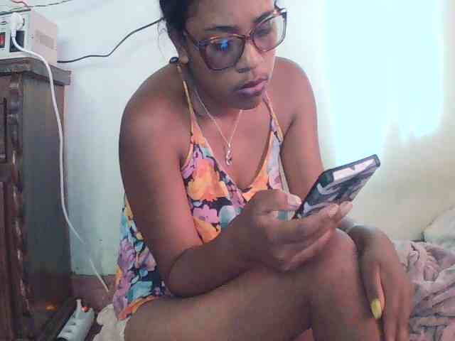 TriciaBella webcam