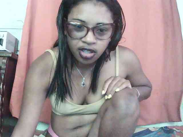 TriciaBella webcam