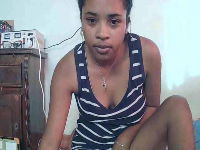 TriciaBella webcam