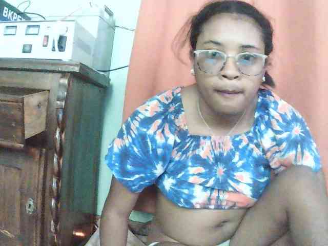 TriciaBella webcam