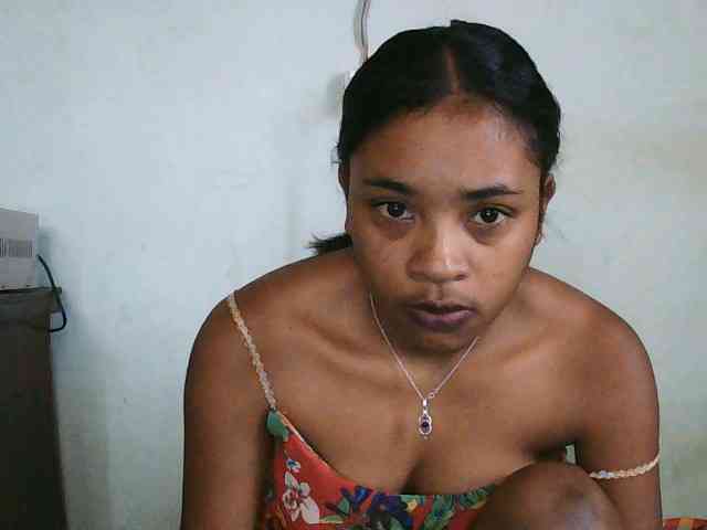 TriciaBella webcam