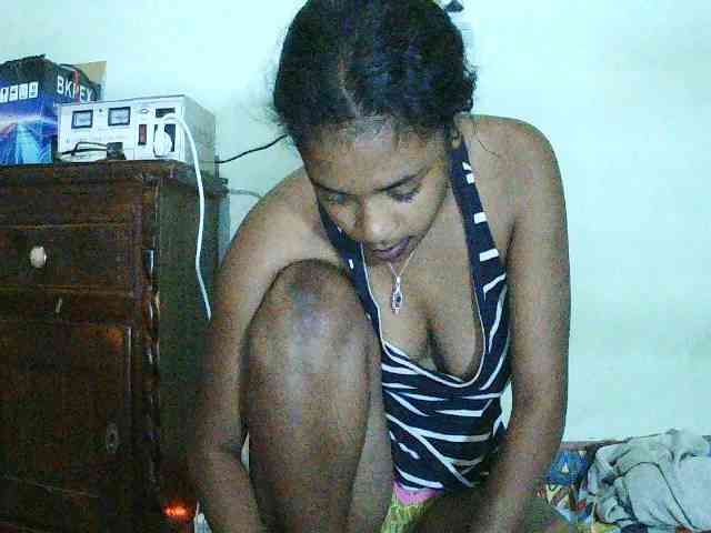 TriciaBella webcam
