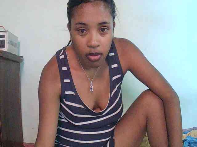 TriciaBella webcam