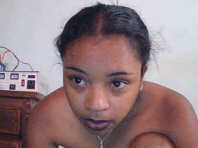 TriciaBella webcam