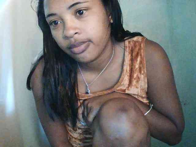 TriciaBella webcam