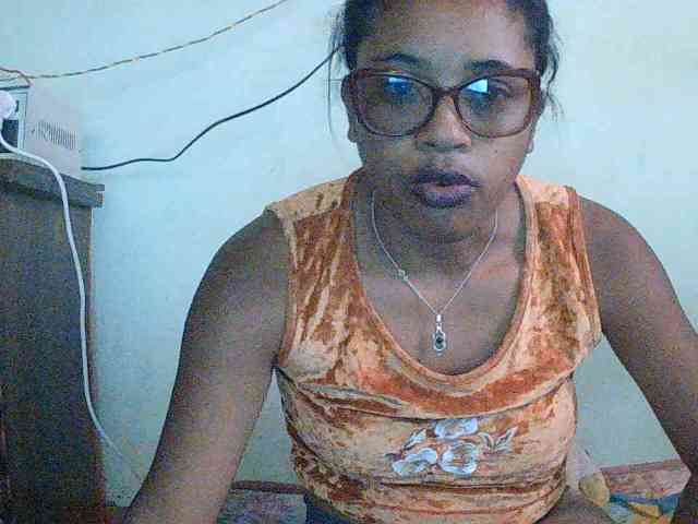TriciaBella webcam