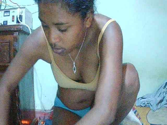 Modèle: TriciaBella