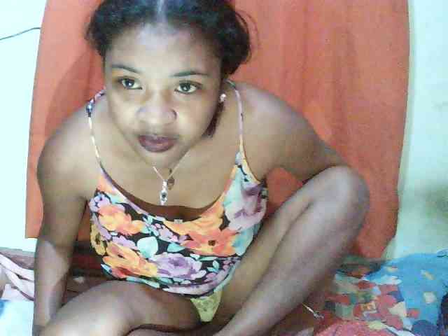 TriciaBella webcam